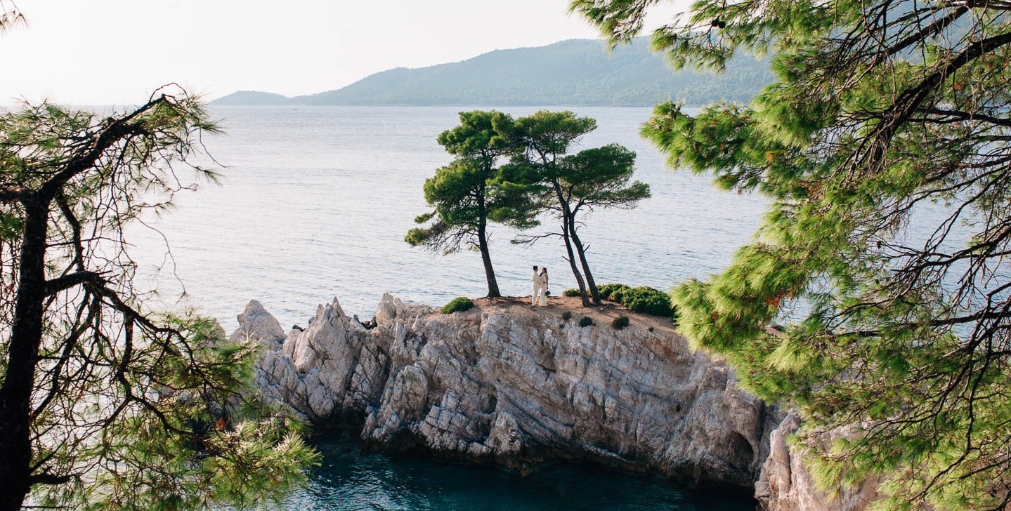 Book your wedding day in Three Trees Amarantos Rock Skopelos